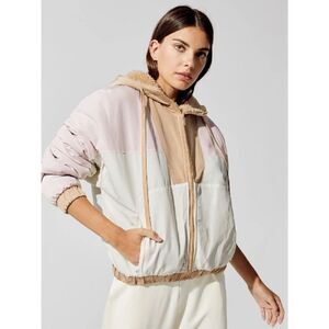 Alo Yoga Duality Reversible Sherpa Jacket in Size S
